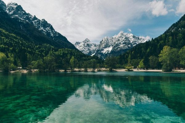 Databricks Lakebase: A PostgreSQL Architecture Reimagined for AI Workflows