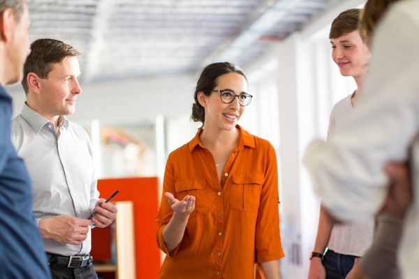 Decentralizing Architectural Decisions with the Architecture Advice Process