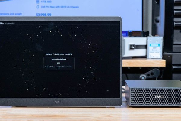 Dell Pro 14 Plus Portable Monitor P1425 Quick Look