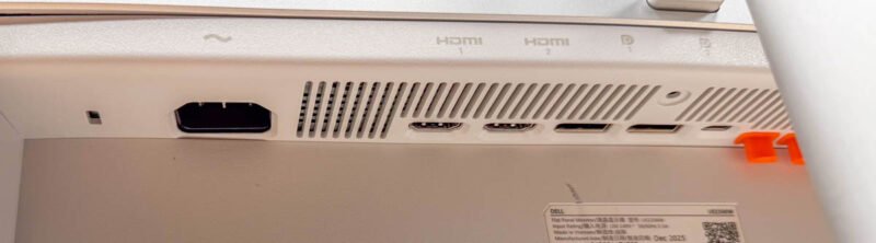 Dell UltraSharp 52 Thunderbolt Hub Monitor Power HDMI And DisplayPorts