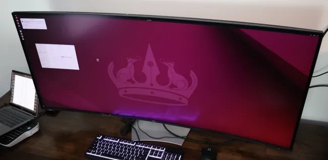 Dell UltraSharp U5223KW monitor