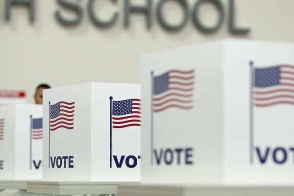 Democrats Launch First AI Campaign Playbook Amid Fears of Falling Behind GOP