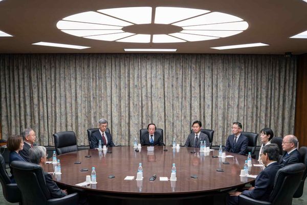 Do Rate Hikes Push Up Long‑Term Rates? BOJ Faces a Vexing Trade‑off