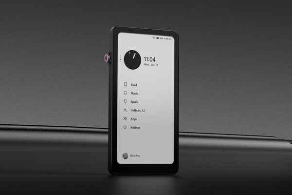 DuRoBo Krono e‑ink reader expands to UK and gains native browser in post‑launch updates