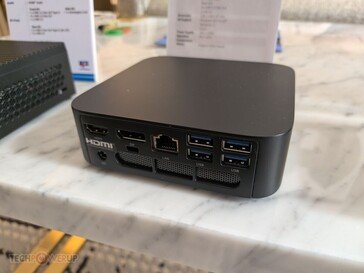 ECS Liva Z6 Plus. (Image source: TechPowerUp)