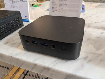 ECS Liva Z6 Plus ports. (Image source: TechPowerUp)