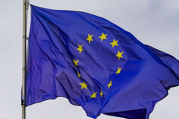 Age‑Verification Push Targets VPNs as Download Surge Highlights Loophole