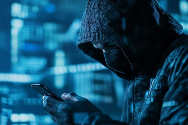 Federal Data at Risk: Hackers Actively Targeting TeleMessage SGNL's Exposed Heapdump Vulnerability