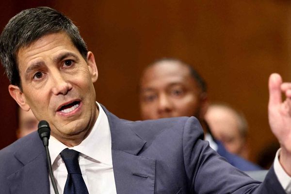 Tech Investment Landscape Transformed as Fed Independence Faces Scrutiny in Warsh Era