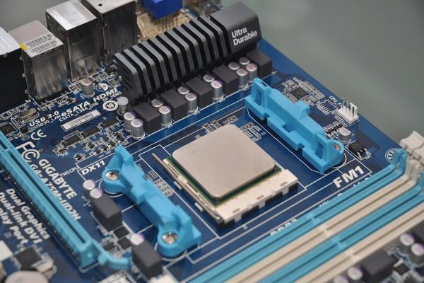 Fedora Delivers x86_64-v3 Decision Delay, Seeking More Performance Data