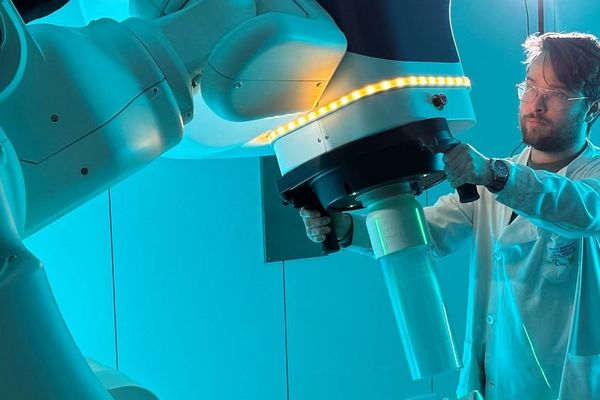 FLASH Radiotherapy's Bold Approach to Cancer Treatment