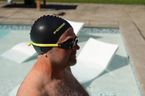 Form Smart Swim 2 Pro AR Goggles: How Gorilla Glass and AI Coaching Are Revolutionizing Swim Training