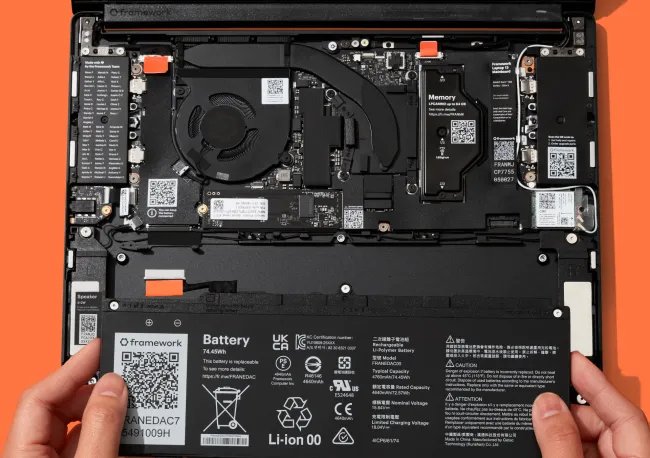 Framework Laptop 13 Pro inside