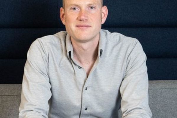 From Taskmaster to Visionary: The Unseen Leadership Gap Crippling Tech Managers