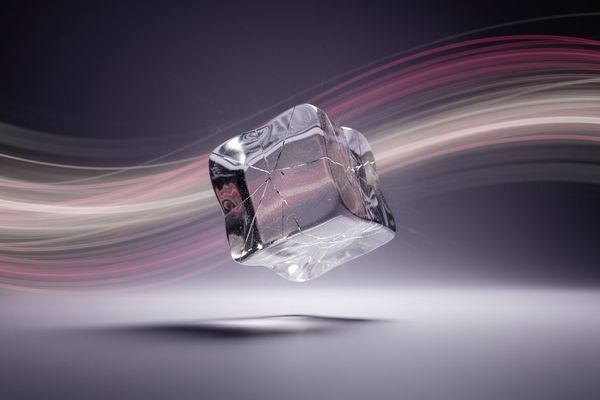 Frozen Insight in a Moving World