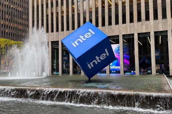 Intel's Market Cap Surges Past $300 Billion on AI, Foundry, and CPU Momentum