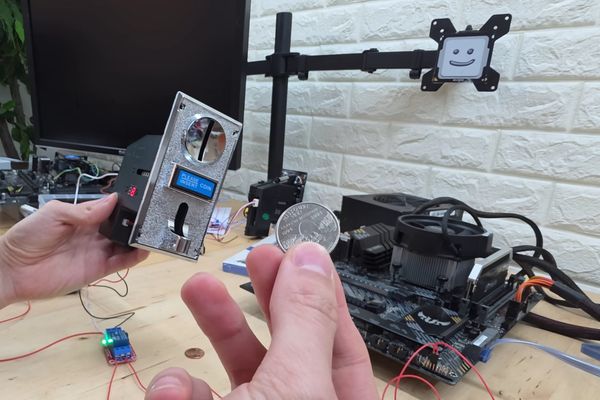 Gaming PC Charges Quarters for Power-On, Reviving Arcade Economics in a $135 DIY Build