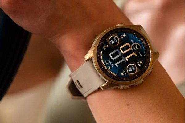 Garmin Fenix 8 AMOLED Adaptive Brightness Controversy: Design Choice or User Experience Flaw?