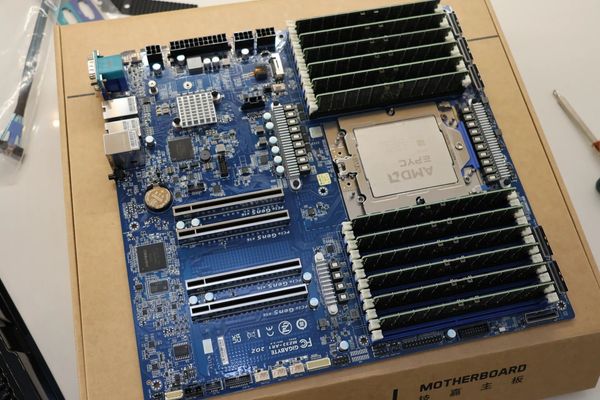 Gigabyte MZ33-AR1: The Open-Source Firmware Pioneer for AMD EPYC Turin Platforms