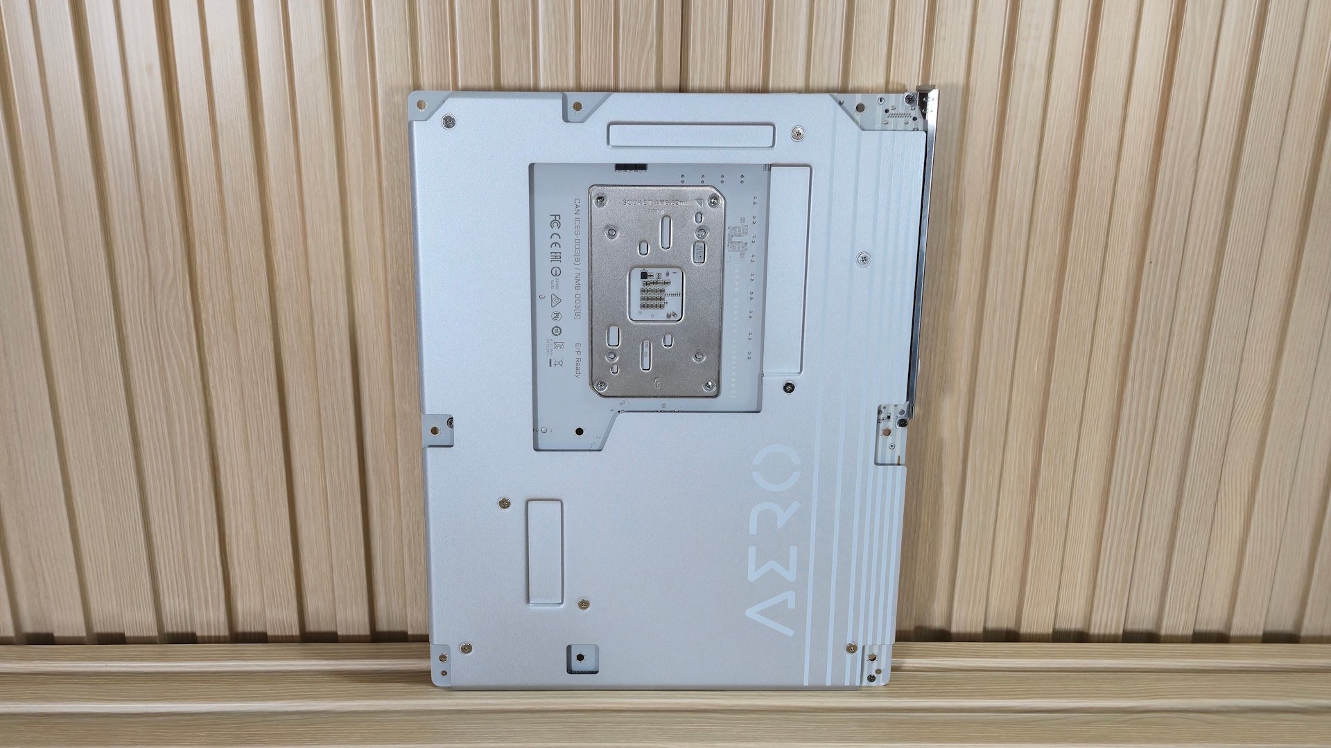 Gigabyte X870E Aero Wood - Board images