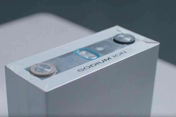 GM Pivots Battery Research to Grid-Scale Sodium-Ion for Datacenters