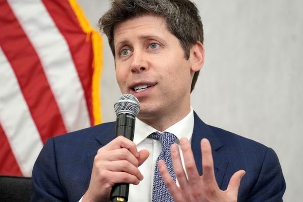 GPT-5's Persistent Hallucinations: Why the 'PhD-Level' AI Still Fails Basic Logic Tests