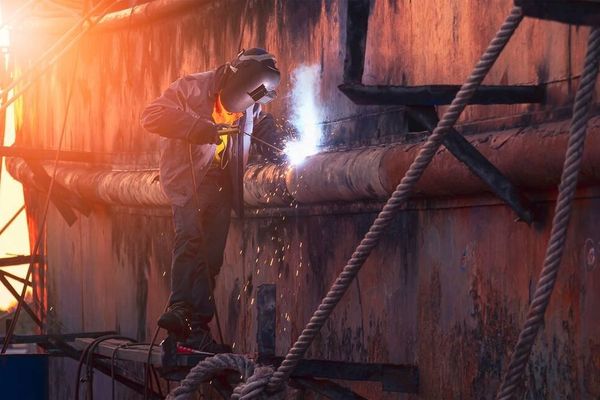 Gram emerges as stripped-down alternative to Zed editor, sparking terms-of-service changes