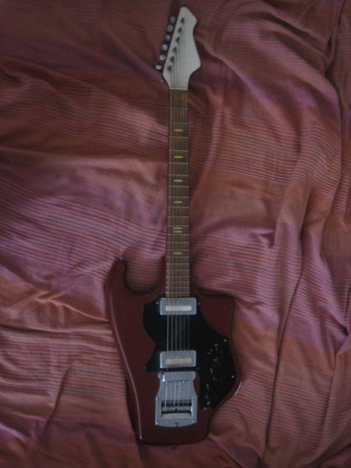 Guitars of the USSR and the Jolana Special in Azerbaijani Music | Caucascapades