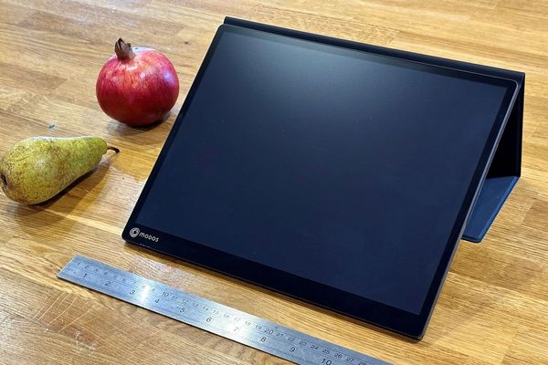 Hands-on with Modos Tech 13.3-inch e-paper monitors — we tried the current Dev Kit model and the next-gen Modos Flow touch