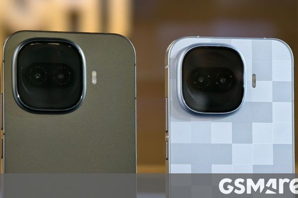 iQOO 15R First Look: Compact Powerhouse with 7,600mAh Battery and Snapdragon 8 Gen 5