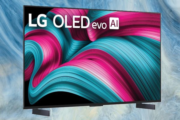 LG C5 OLED TV Drops to 65% Off in Multiple Sizes - Perfect for Home Theater and Gaming
