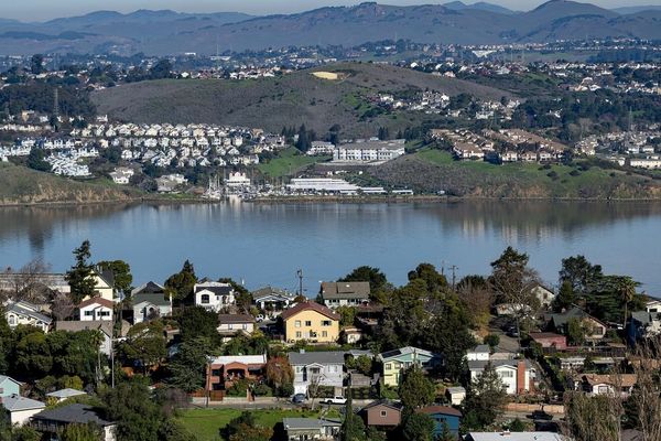 Home Sales Plunge Despite Affordability Improving