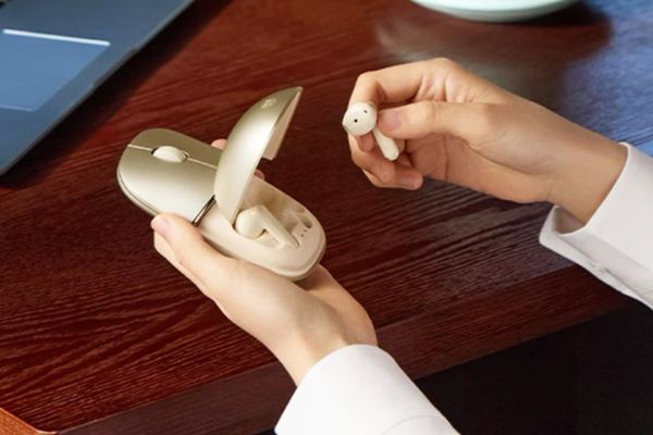 Honor MouseBuds Pro Combines Travel Mouse and ANC Earbuds in One Device