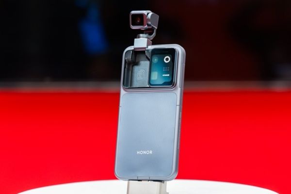 Honor's Robot Smartphone: When Your Phone Becomes Your Camera Operator