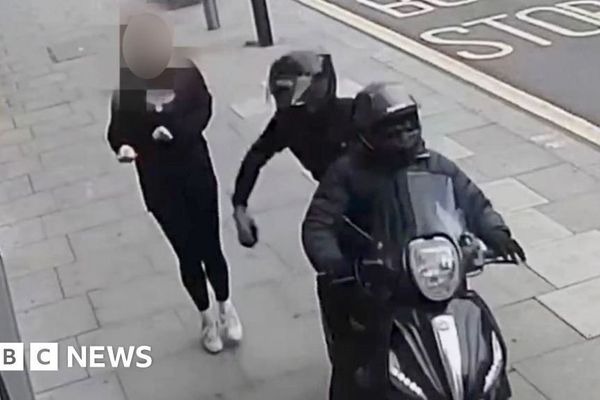 How One Traced iPhone Uncovered a 40,000-Device Smuggling Ring: Inside the UK's Largest Phone Theft Crackdown