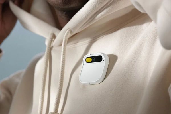 Humane Ai Pin Hacks Transform Discontinued Device into Standalone Android Powerhouse