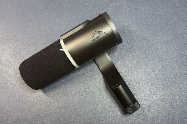 HyperX FlipCast Review: A Dual‑Connectivity Mic for Streamers and Podcasters