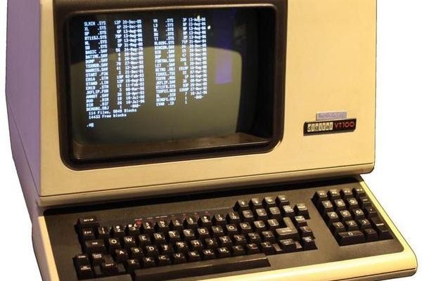 IBM, sonic delay lines, and the history of the 80×24 display