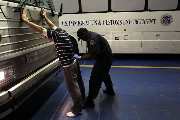 ICE Deportation Numbers Show 442,000 Removals in Fiscal Year 2025