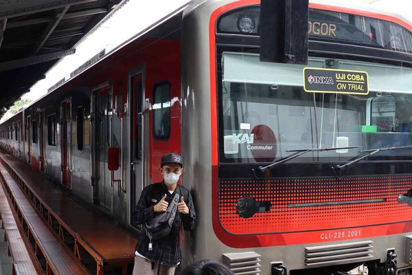 Indonesia Shifts Rail Strategy: Retires Japanese Trains for Chinese and Domestic Fleet