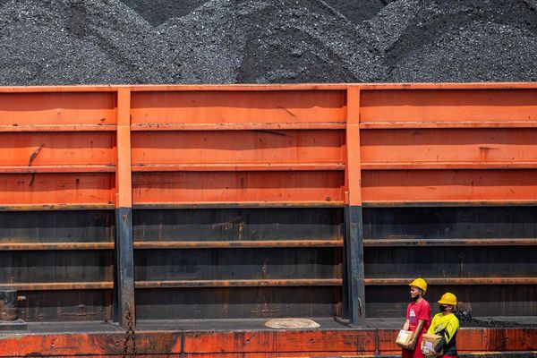 Indonesia Centralizes Export Control of Palm Oil, Coal and Key Minerals