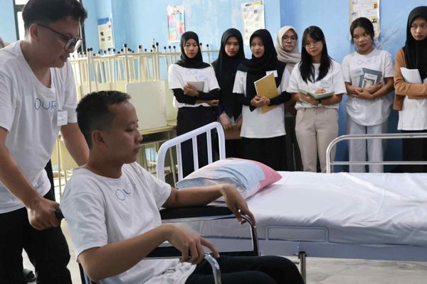 Indonesian Graduates Head to Japan as Nursing Homes Face Critical Labor Shortage