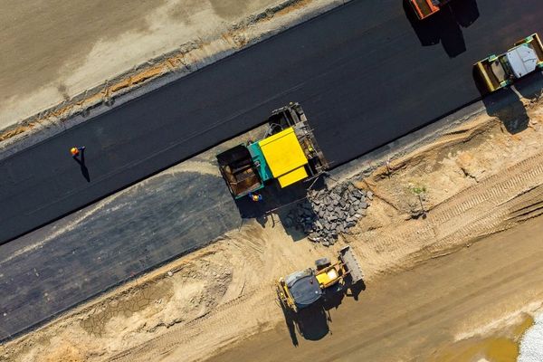 Inside Boris Cherny's Claude Code Workflow: Scaling AI-Assisted Development