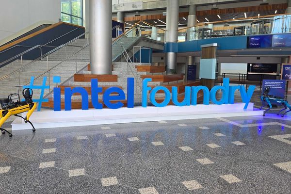 Intel Foundry Leadership Shakeup: Chandrasekaran Takes Helm as O'Buckley Departs for Qualcomm