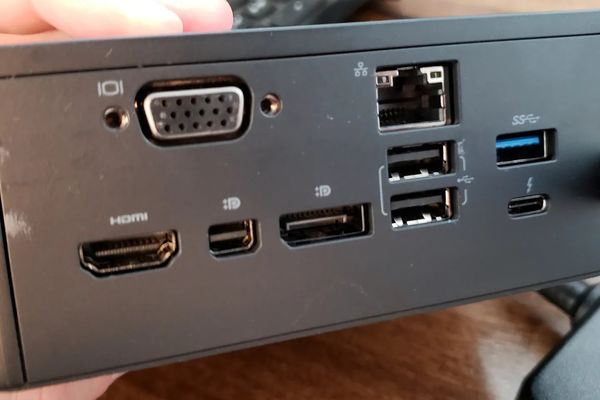 Intel Graphics Driver Preps For UHBR DP Tunnels With Linux 7.1