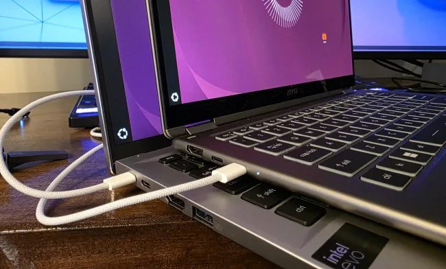USB4STREAM laptop setup