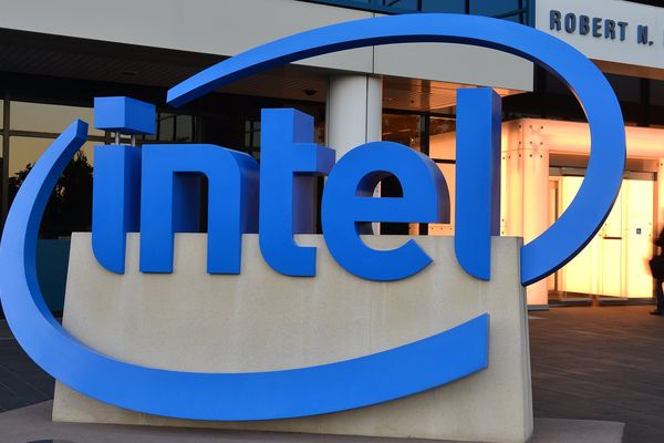 Intel Retreats from Open-Source Leadership as Company Shuts Down Evangelism Program and Archives Community Projects