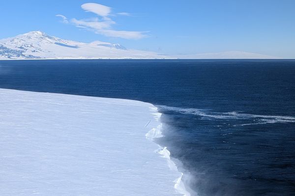 Tracking Antarctic Ice Shelf Melting Through Atmospheric Turbulence Detection