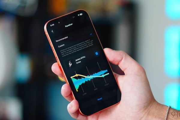iOS 27 Adds Custom EQ, Heart Rate Sync, and Precision Finding to AirPods
