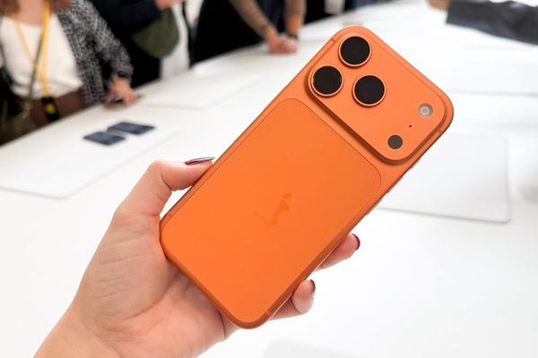 iPhone 17 'Scratchgate': Aluminum Frame and Ceramic Shield Under Scrutiny as New Models Show Early Wear